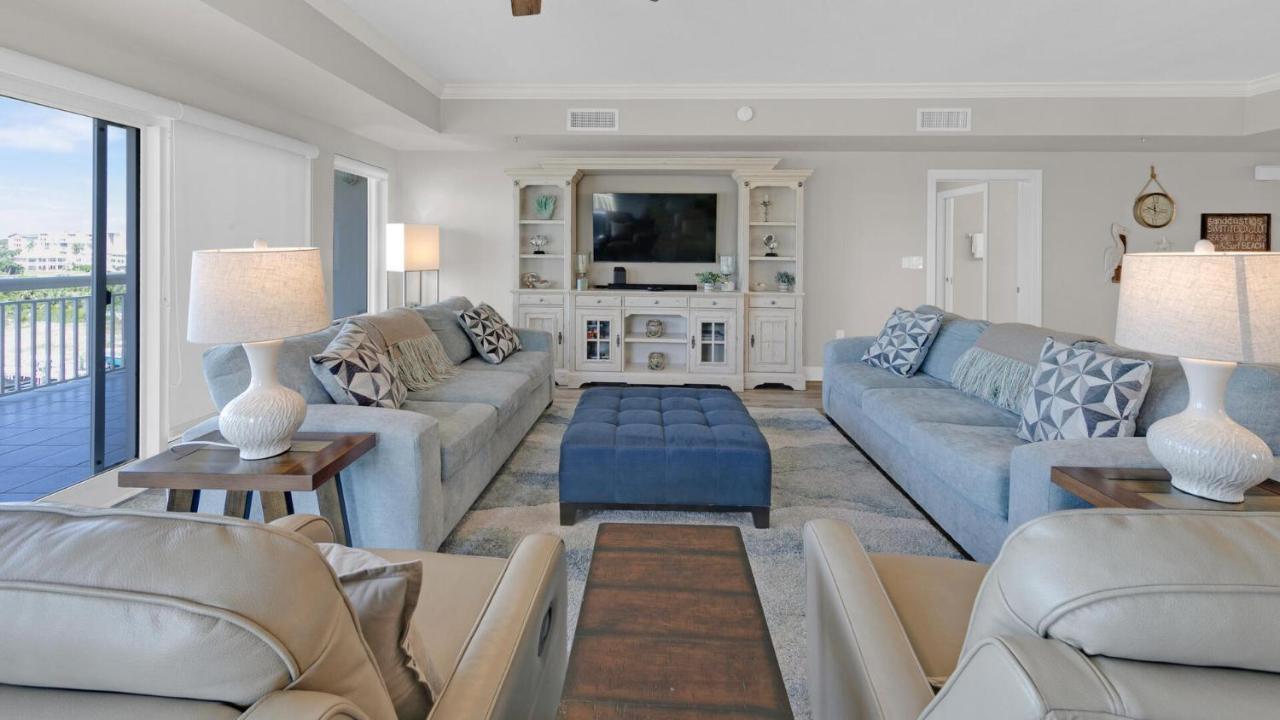 Harbor Landing 201b - Lovely 3br On Isle With Harbor Views Destin