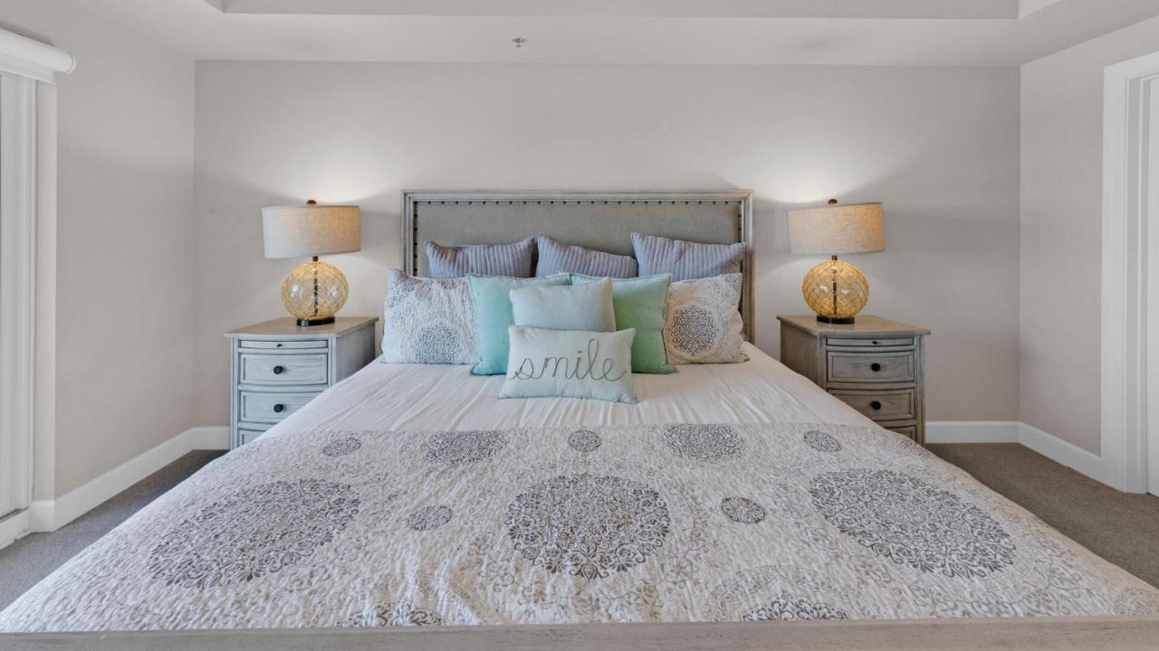 Harbor Landing 201b - Lovely 3br On Isle With Harbor Views