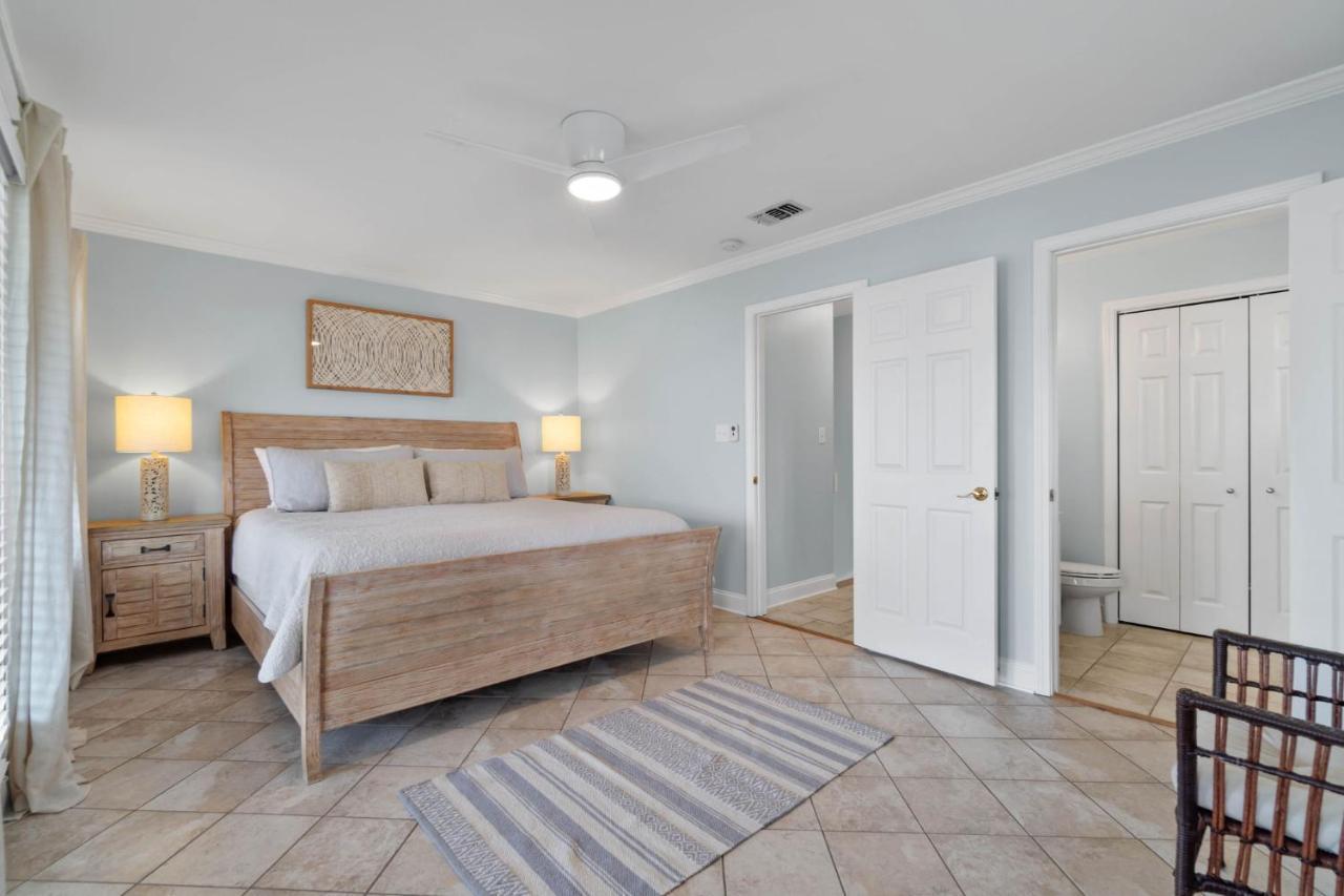 Serenity Coastal Comfort Redefined *