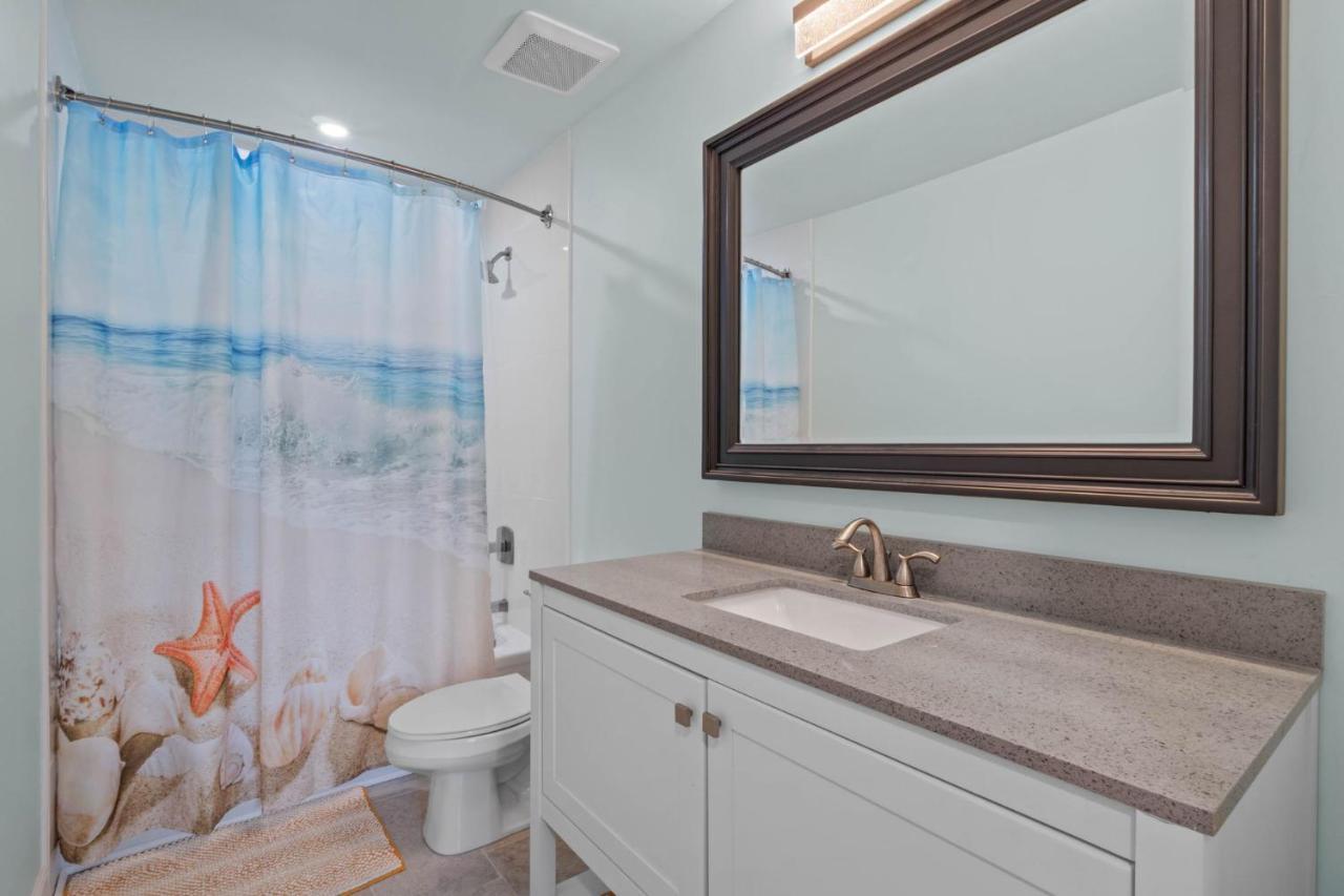 Helena's Place, Fully Renovated Exclusive End Unit Townhouse *