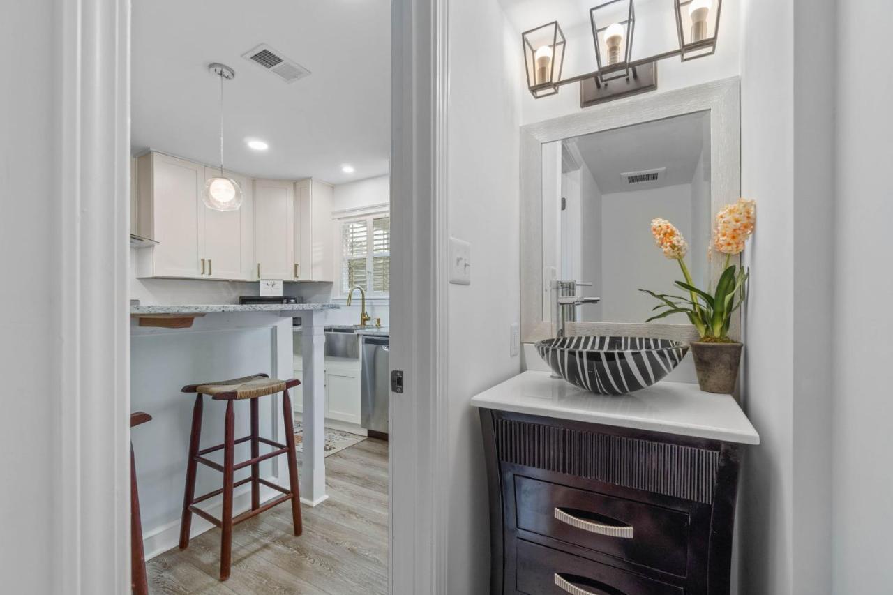 Helena's Place, Fully Renovated Exclusive End Unit Townhouse