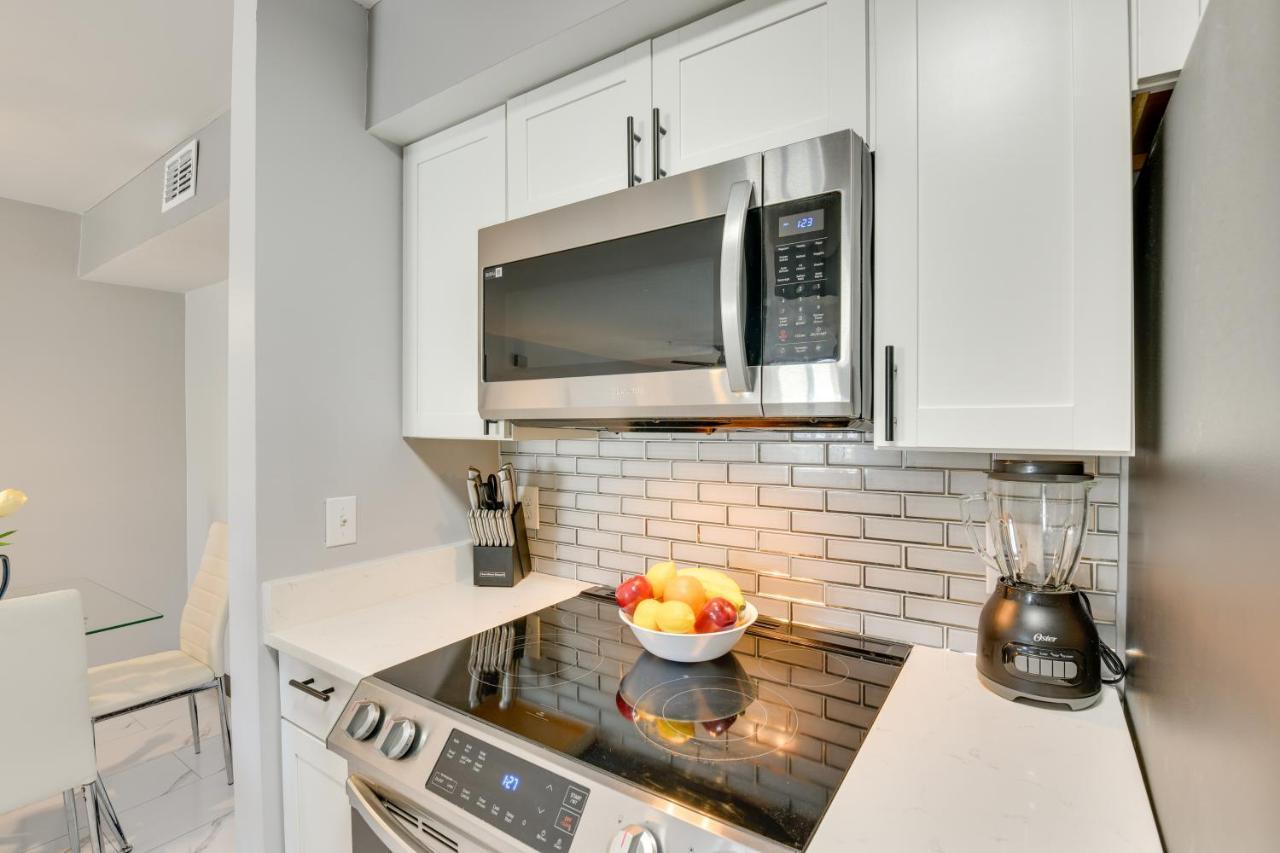 Modern Walk To Golf Course And Beach! Apartment