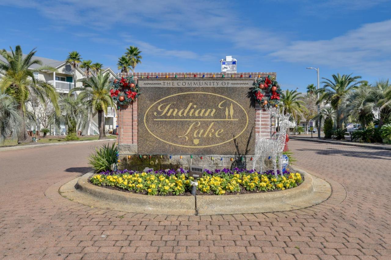 Modern Walk To Golf Course And Beach!