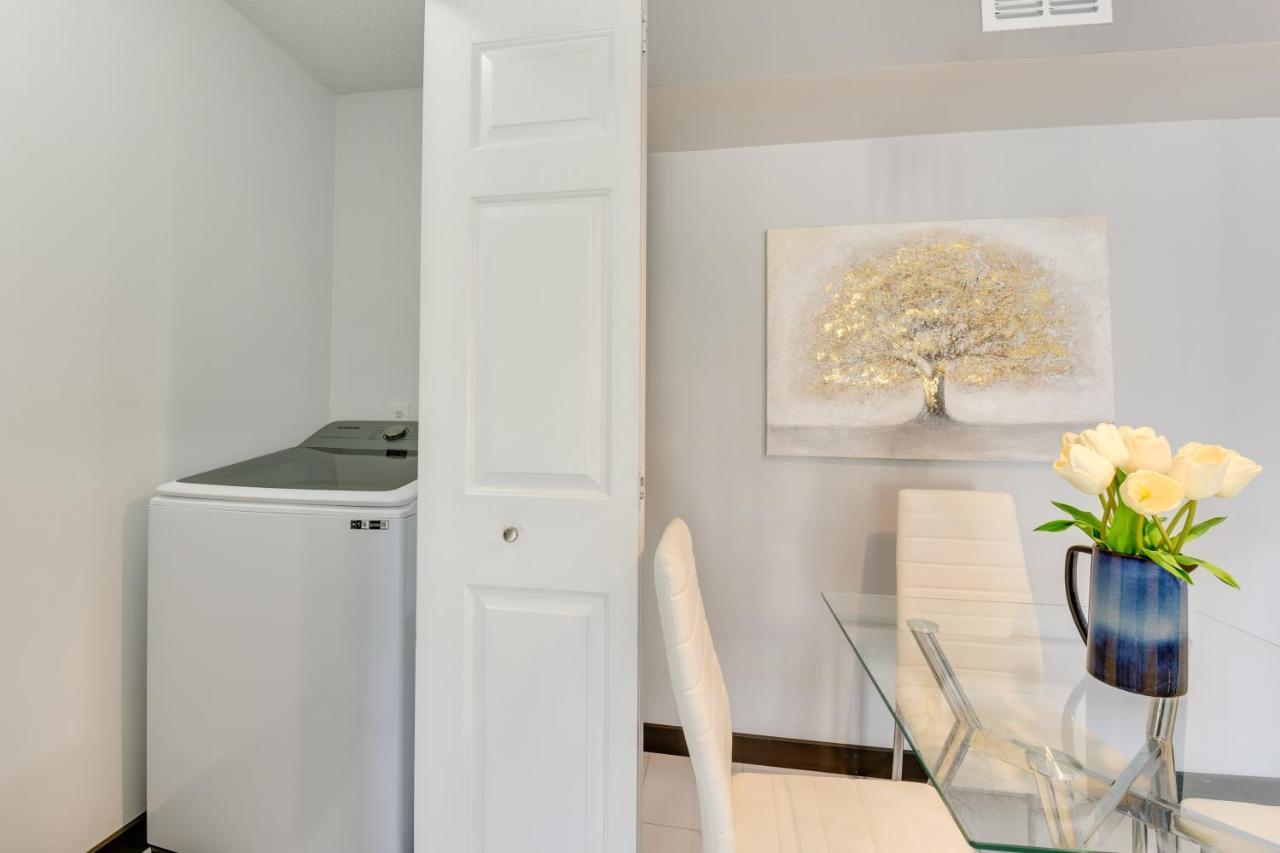 Modern Walk To Golf Course And Beach! Apartment