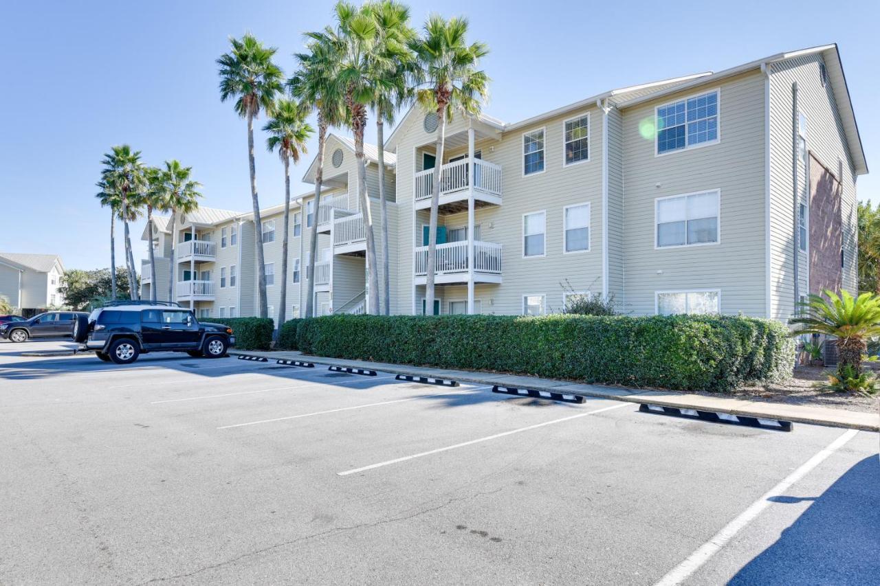 Apartment Modern Walk To Golf Course And Beach!
