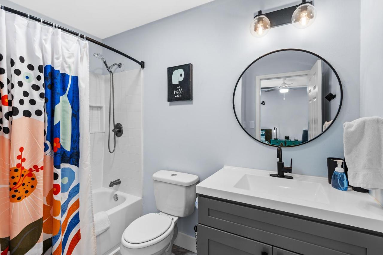 Holiday home Zula Retreat: Pet-friendly Oasis With Pool, Steps From Shore Destin