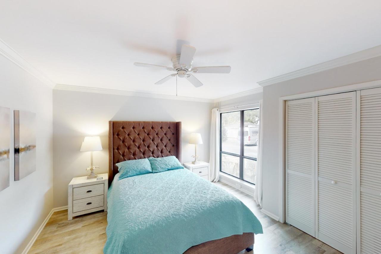 Apartment Harbour Point #907