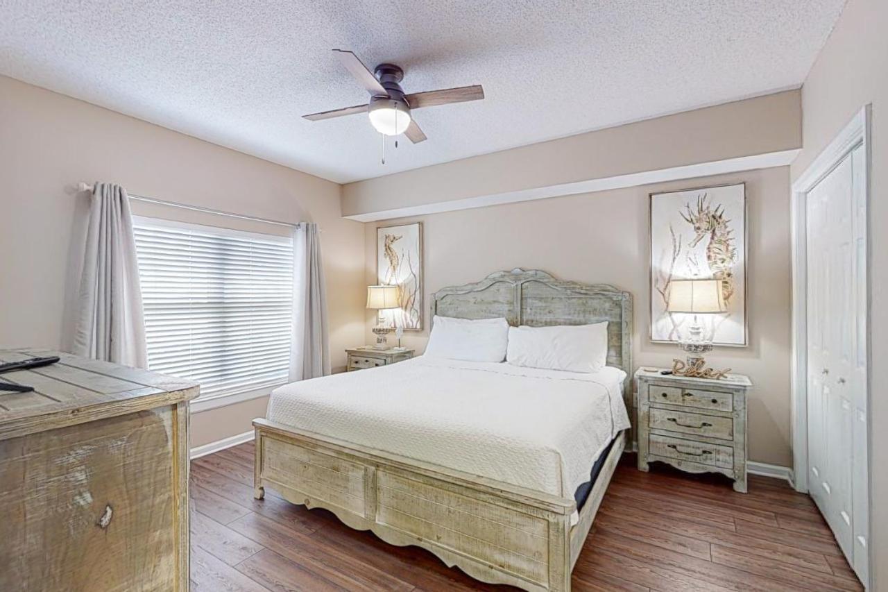 Majestic Sun A1103 Apartment *