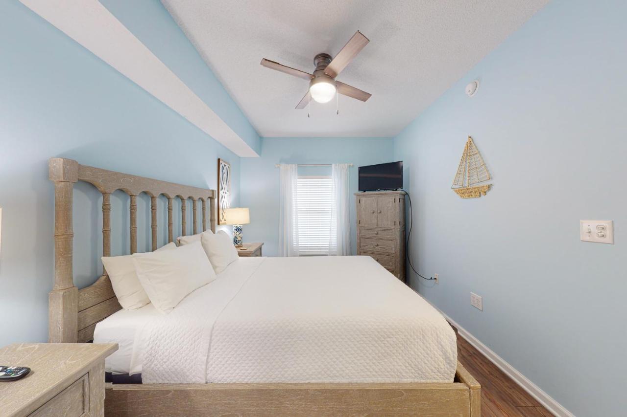 Majestic Sun A1103 Apartment