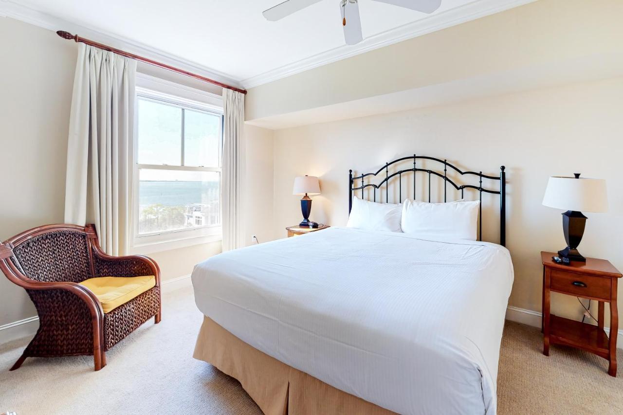 The Grand #2806 *