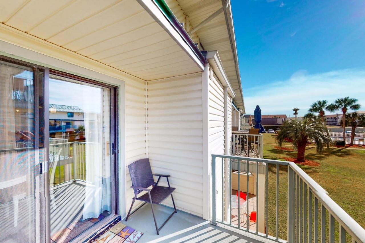 Apartment Sandprints D2 Destin