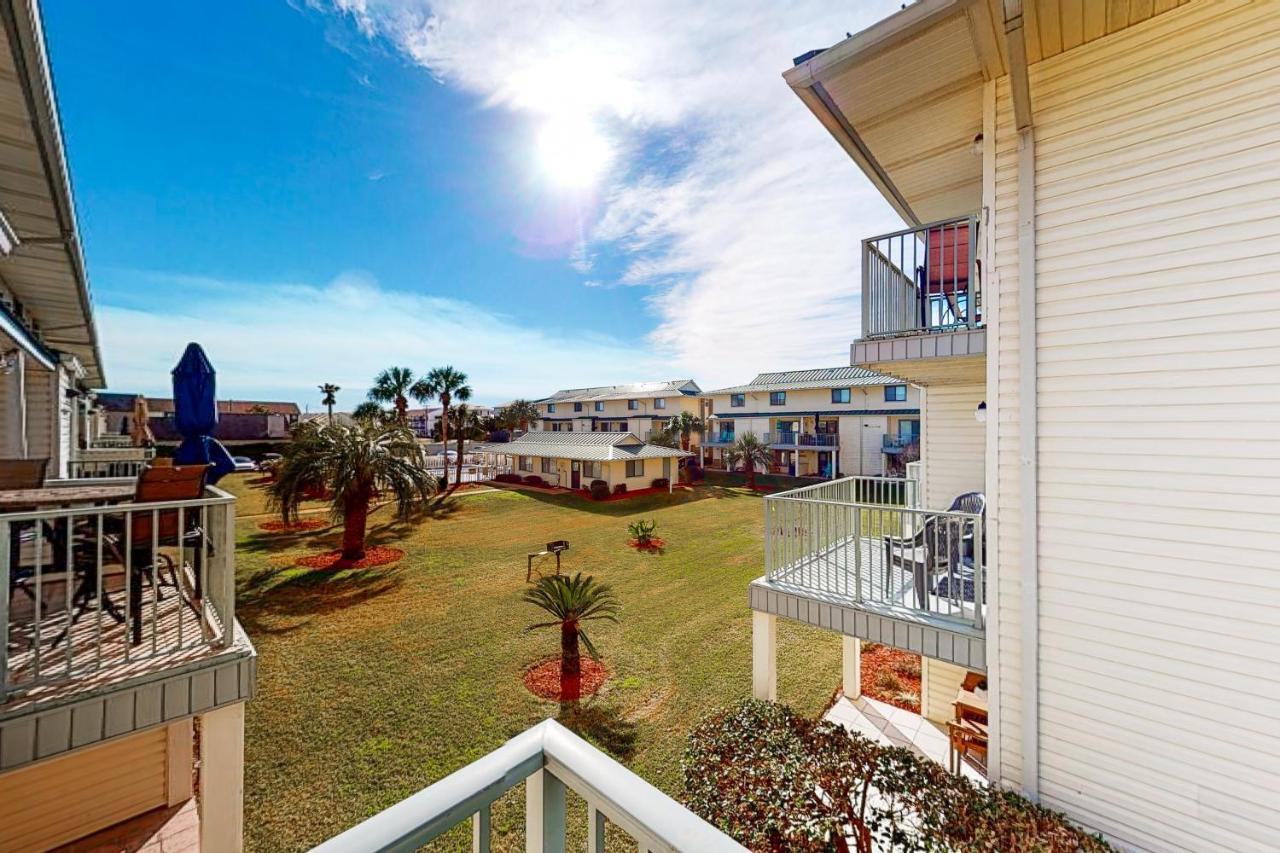 Apartment Sandprints D2 Destin