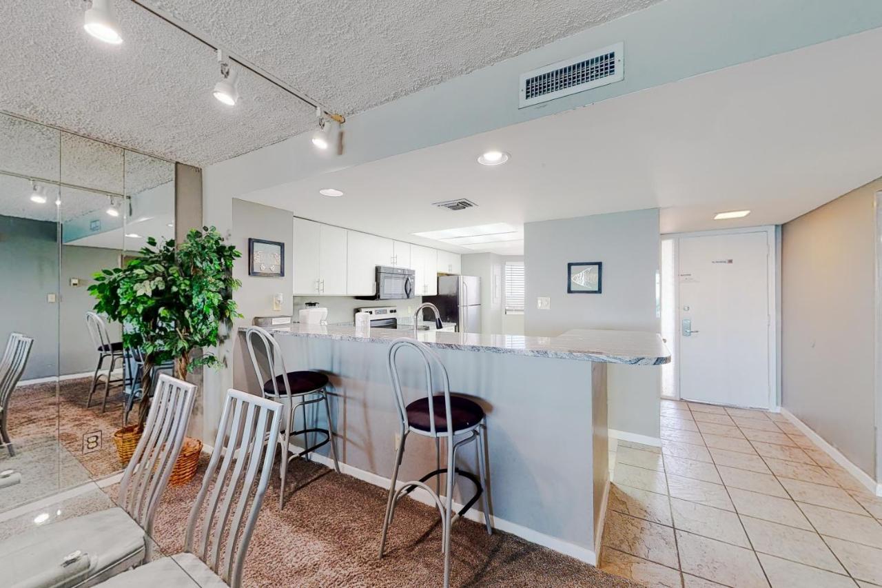 Edgewater 1301 Apartment
