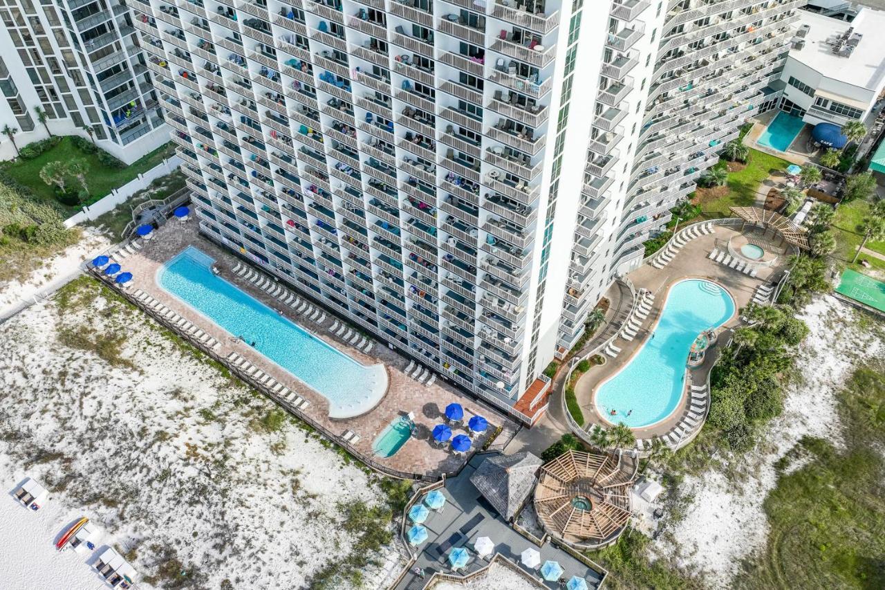 Pelican 1717 Apartment *