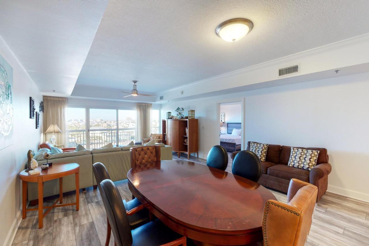 Harbor Landing B0402