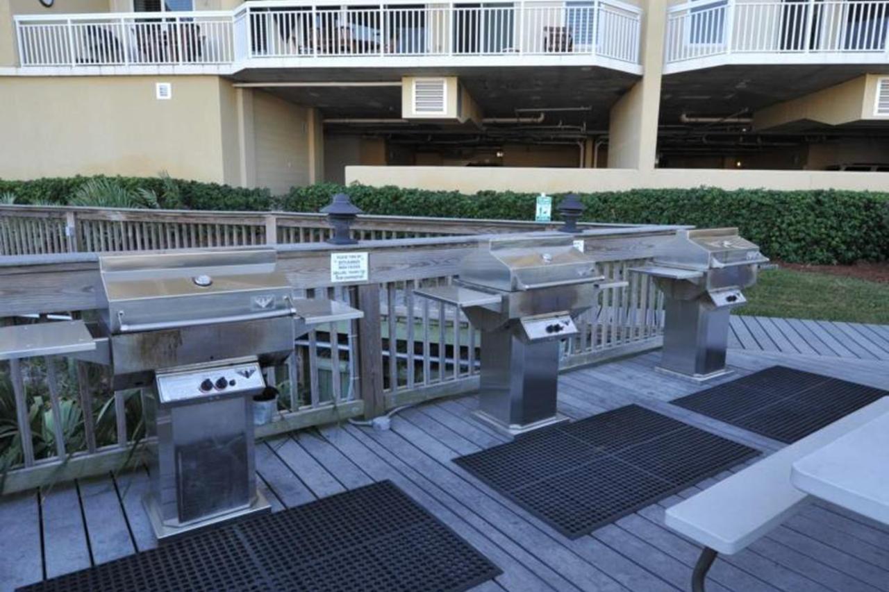 Harbor Landing B0402
