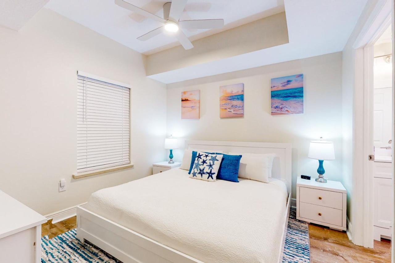Ariel Dunes I 905 Apartment *