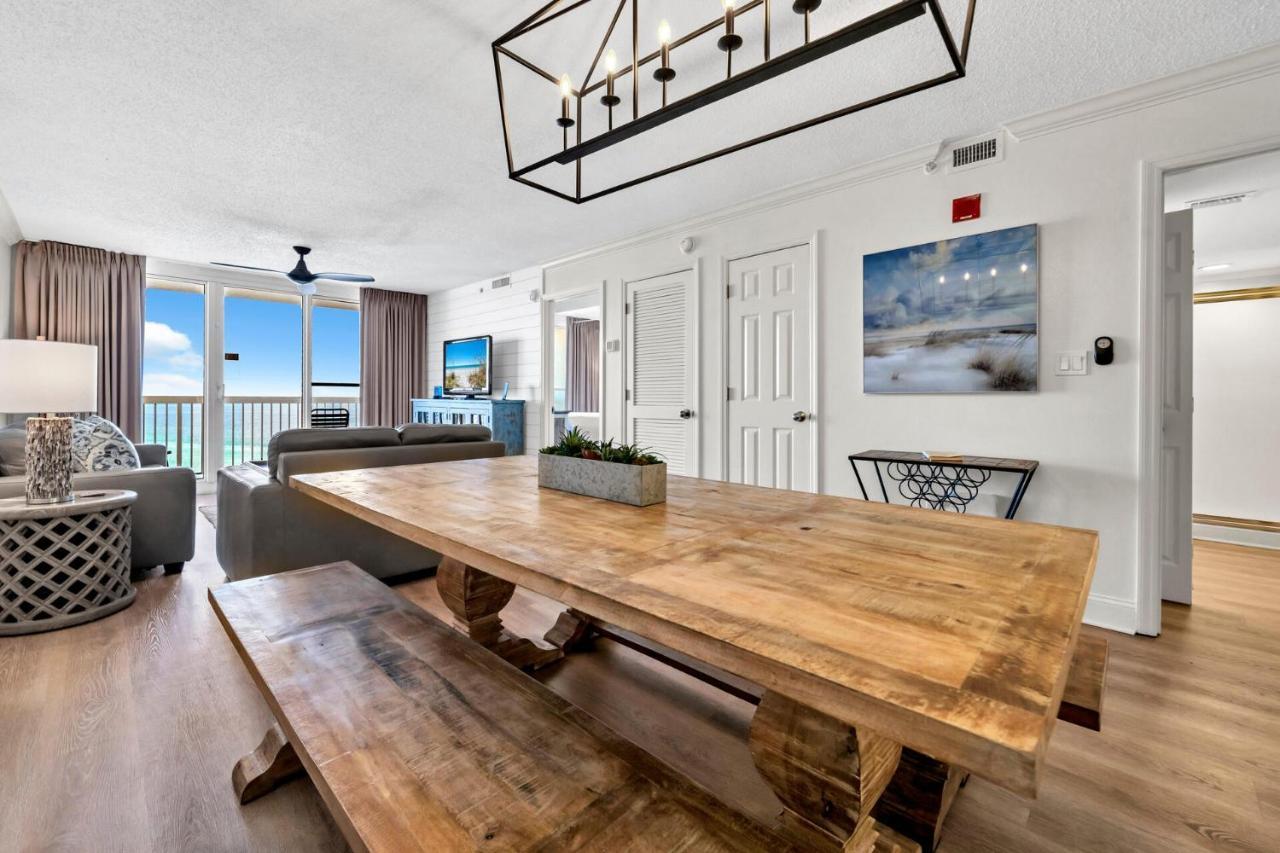 Beach Front Condo! Private Balcony! Heart Of Destin! 1915 Pelican Beach! *