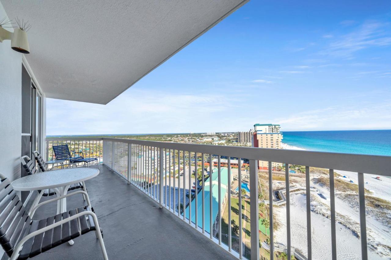 Beach Front Condo! Private Balcony! Heart Of Destin! 1915 Pelican Beach! * Destin