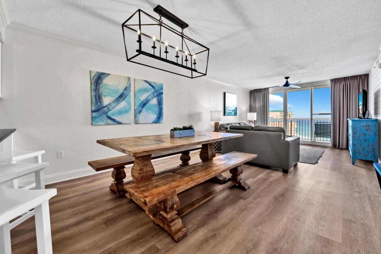 Beach Front Condo! Private Balcony! Heart Of Destin! 1915 Pelican Beach! Destin