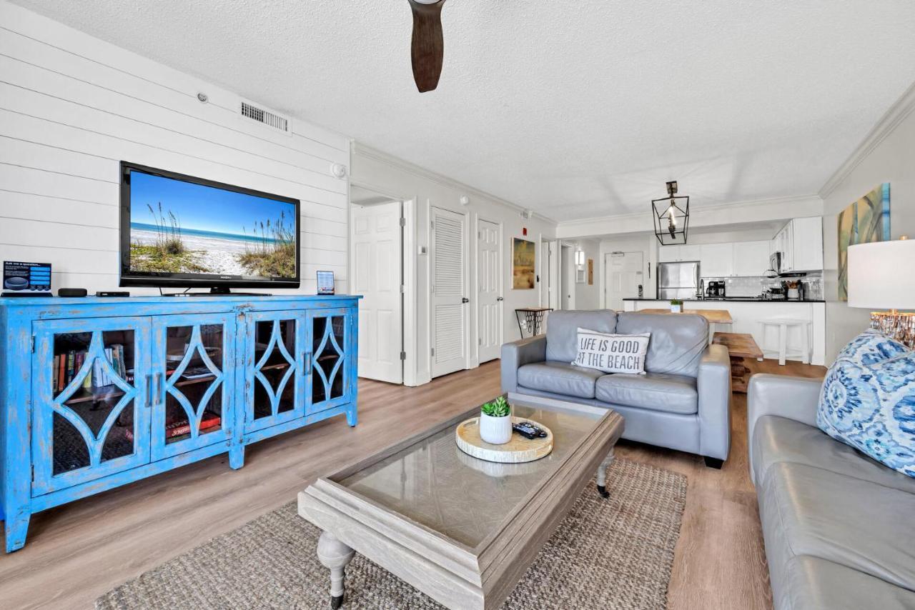 Beach Front Condo! Private Balcony! Heart Of Destin! 1915 Pelican Beach! * Destin