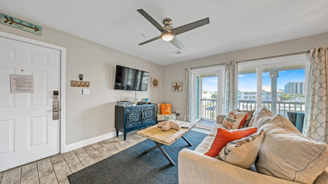 Emerald Coast, St Martin Beachwalk Villas 232! Holiday home Destin
