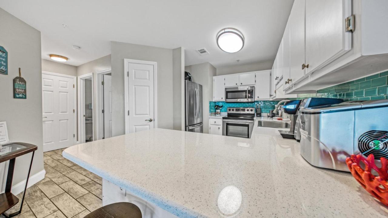 Emerald Coast, St Martin Beachwalk Villas 232! Holiday home Destin