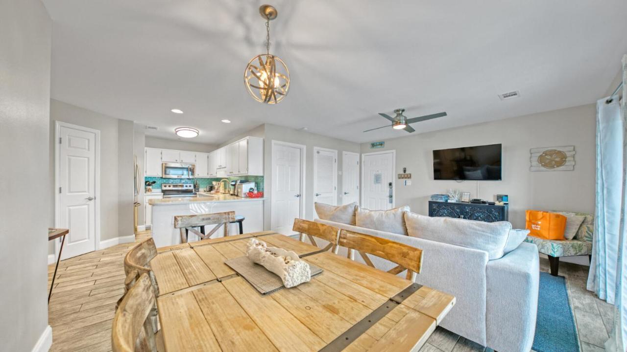 Emerald Coast, St Martin Beachwalk Villas 232! Destin