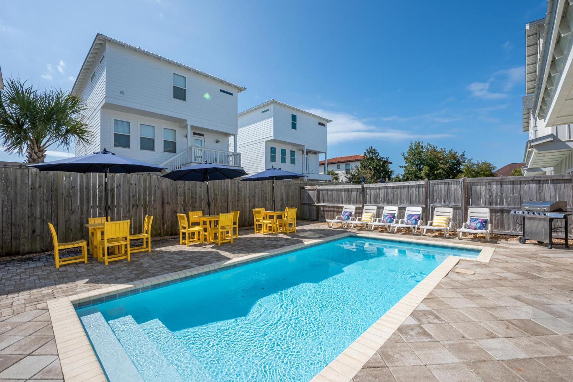 Sungria 53 Sundance Ct *