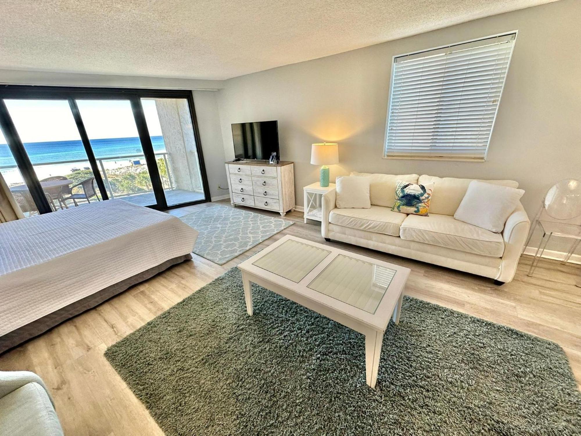 4236 Beachside Two Apartment