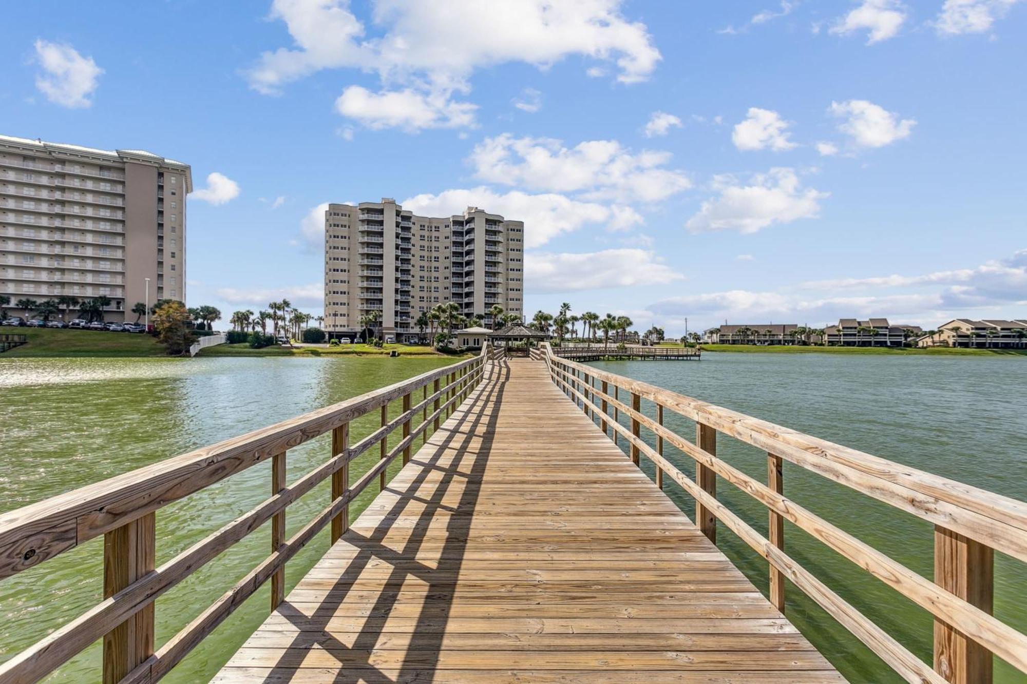 Walk 2 Golf Dining & -sleeps 12 *