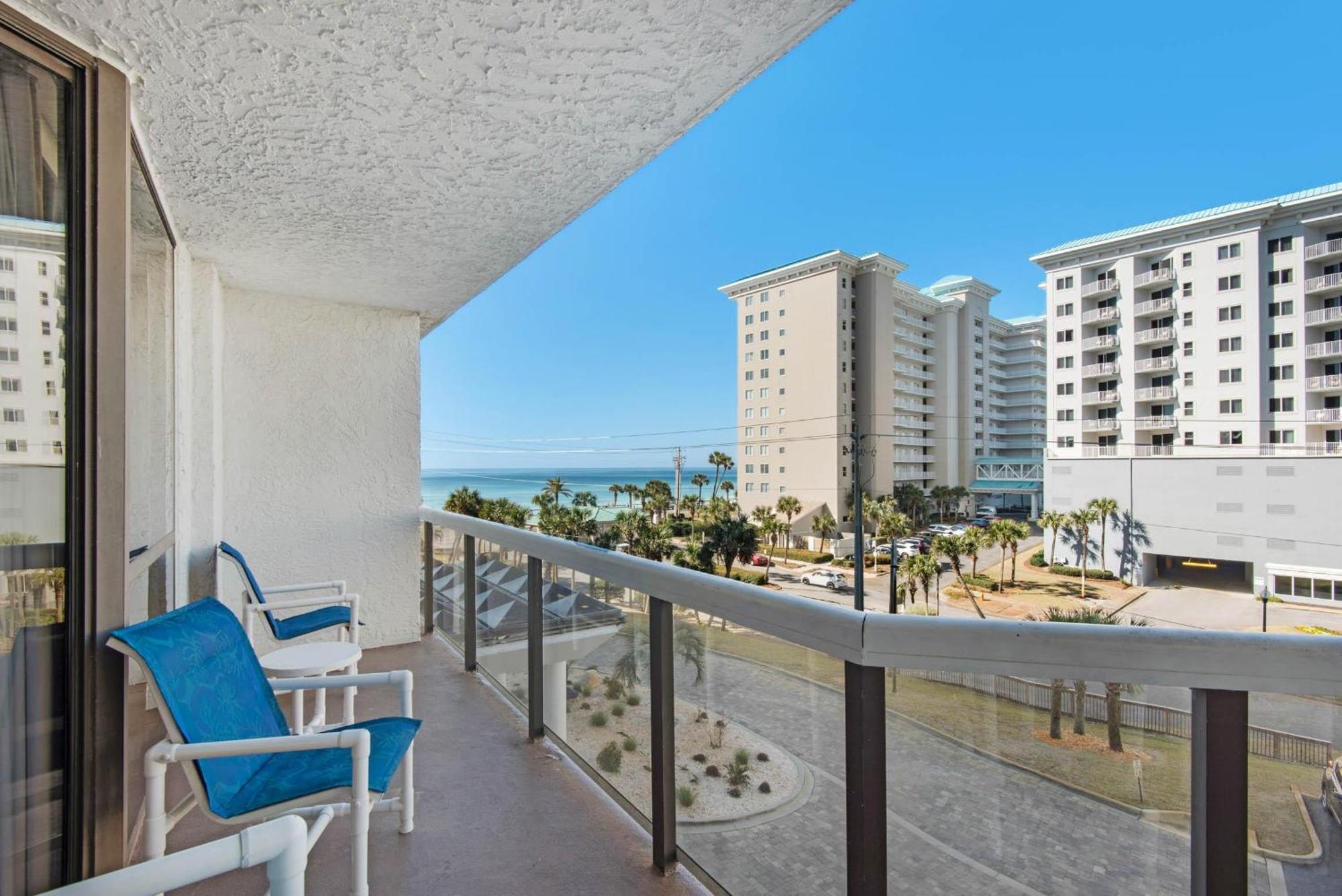 Surfside #208- Emerald Dreams Holiday home