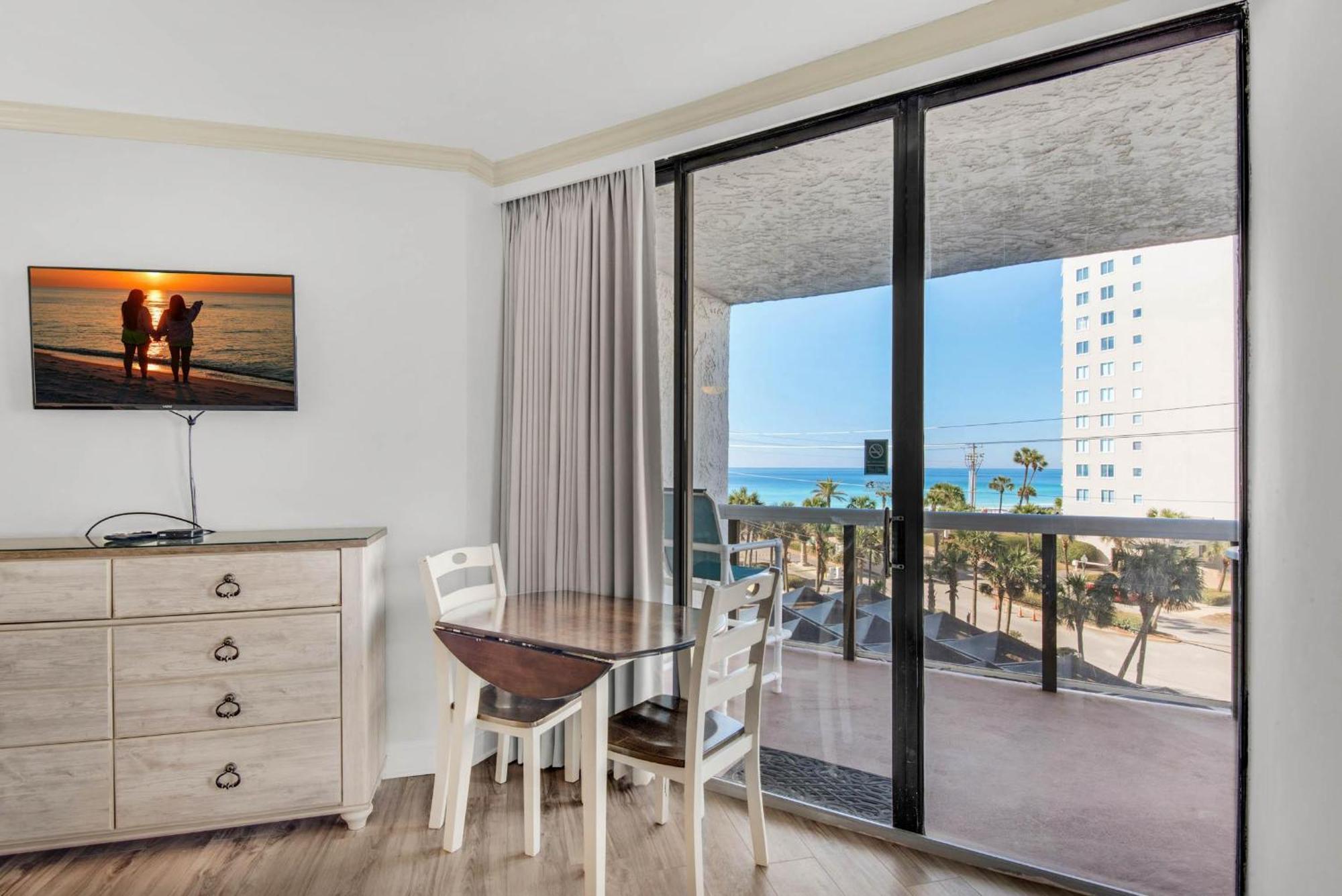Surfside #208- Emerald Dreams Holiday home Destin