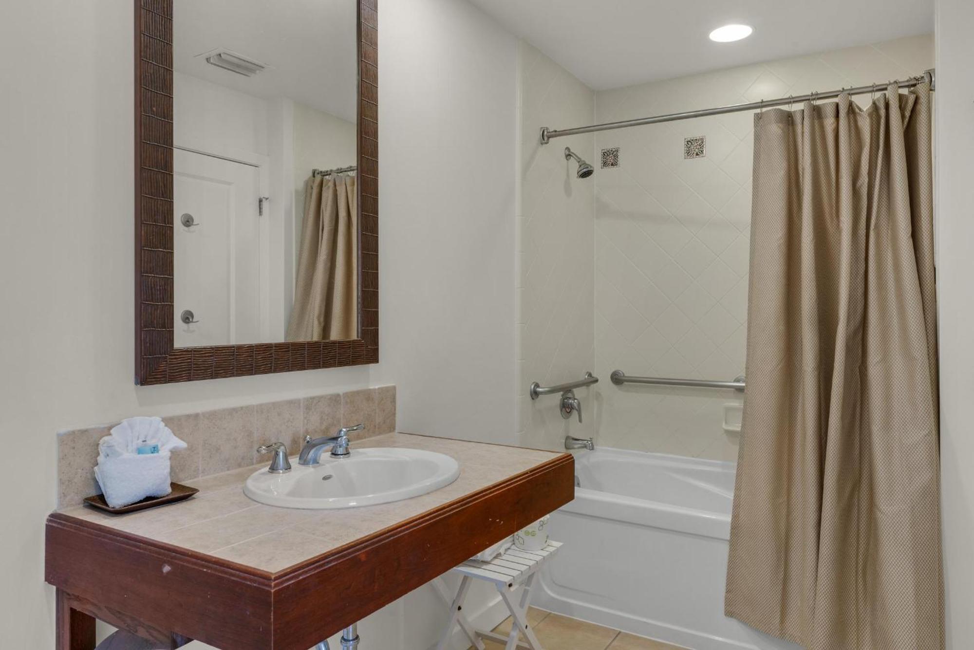 Luau Retreat Holiday home Destin