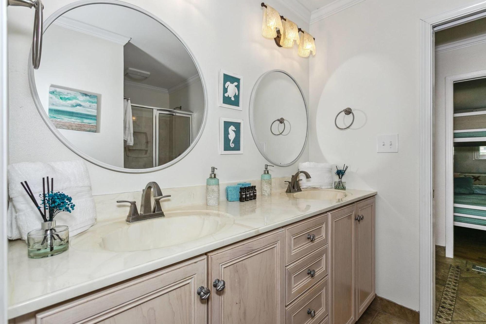 Walk 2 Golf Dining & -sleeps 12 Holiday home Destin