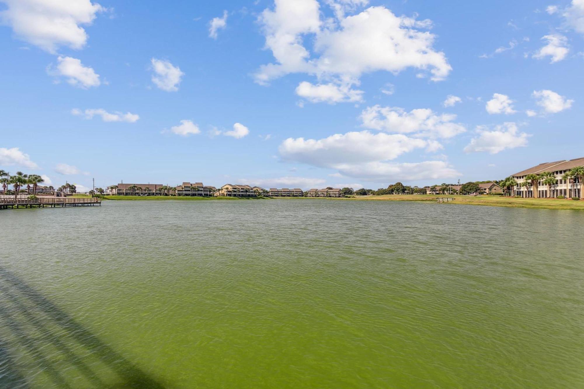 Walk 2 Golf Dining & -sleeps 12 Destin