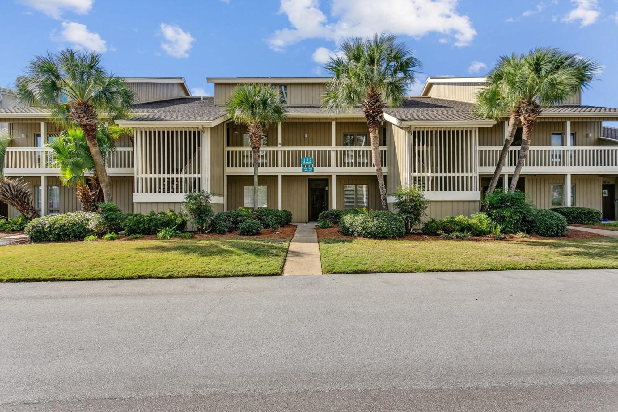 Walk 2 Golf Dining & -sleeps 12 *