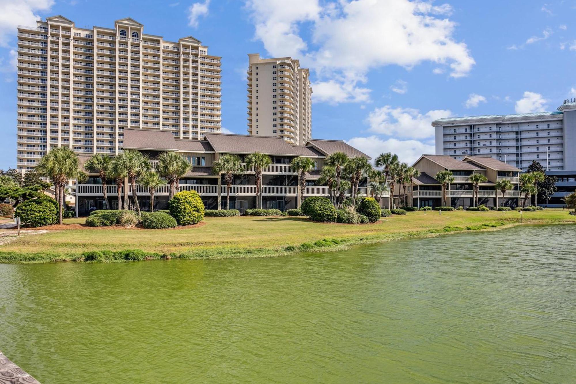 Walk 2 Golf Dining & -sleeps 12 Holiday home Destin