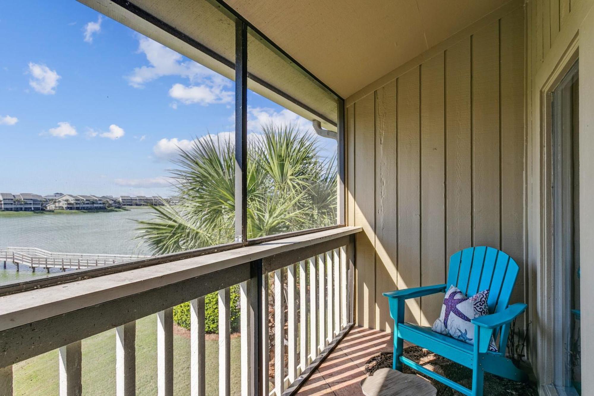 Walk 2 Golf Dining & -sleeps 12 Holiday home