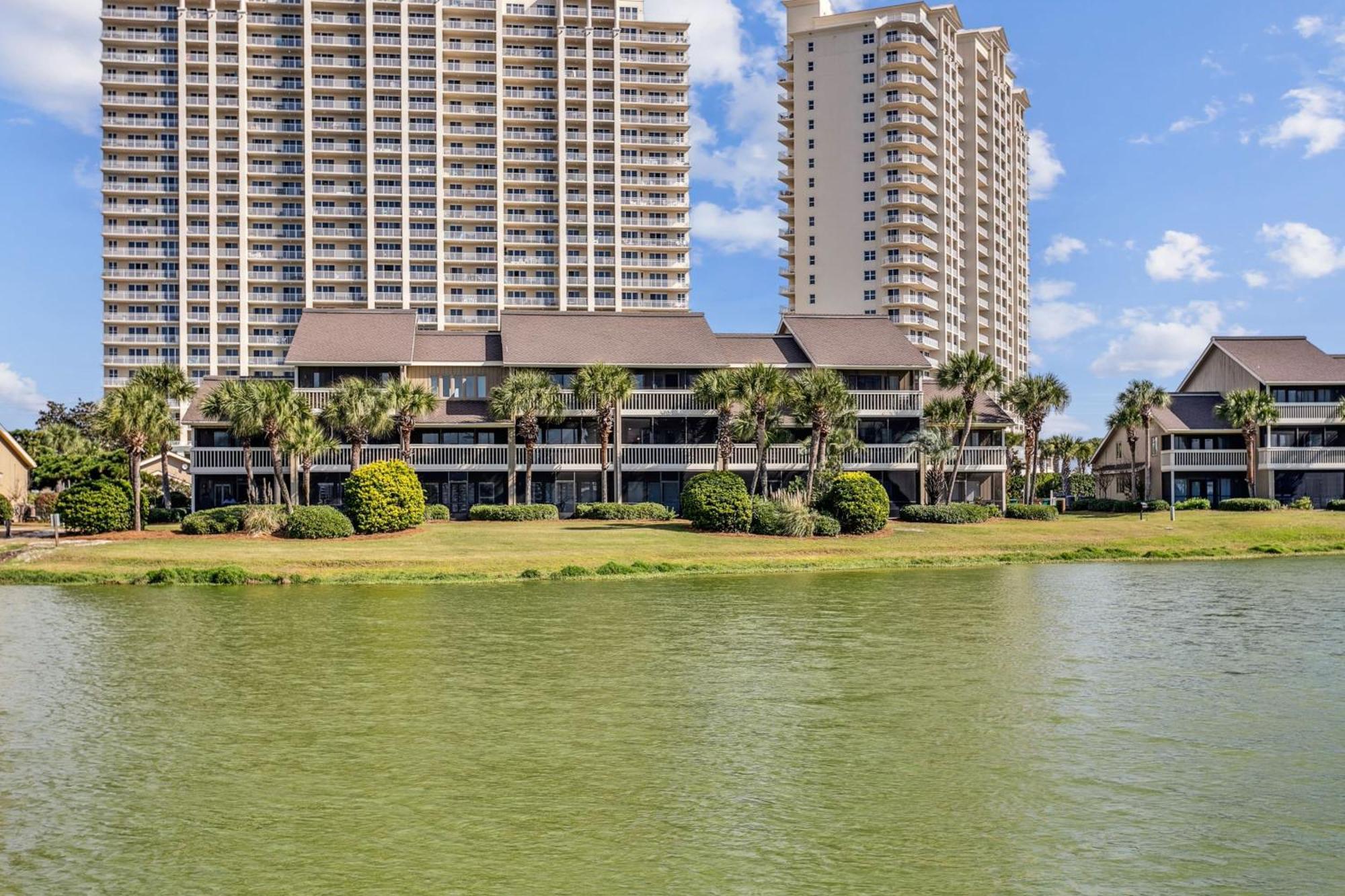 Walk 2 Golf Dining & -sleeps 12 * Destin