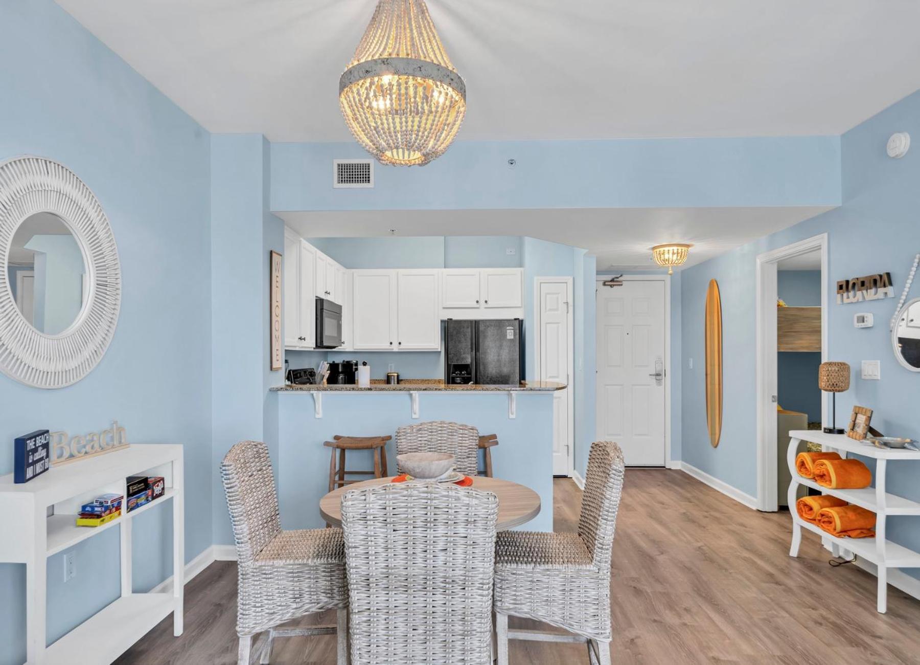 Palms Huge Lagoon Pool 2bd 2 Bth Destin