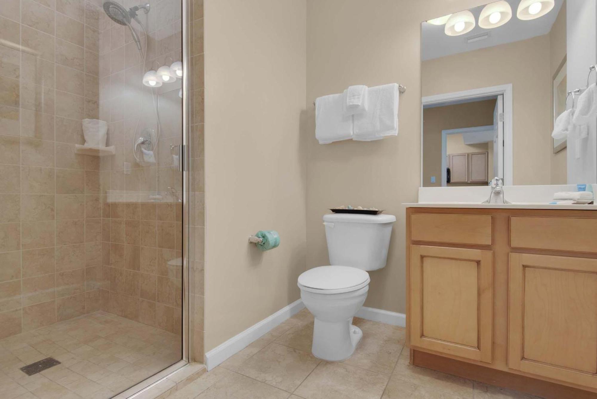 Palms #2108 Jr. 2br