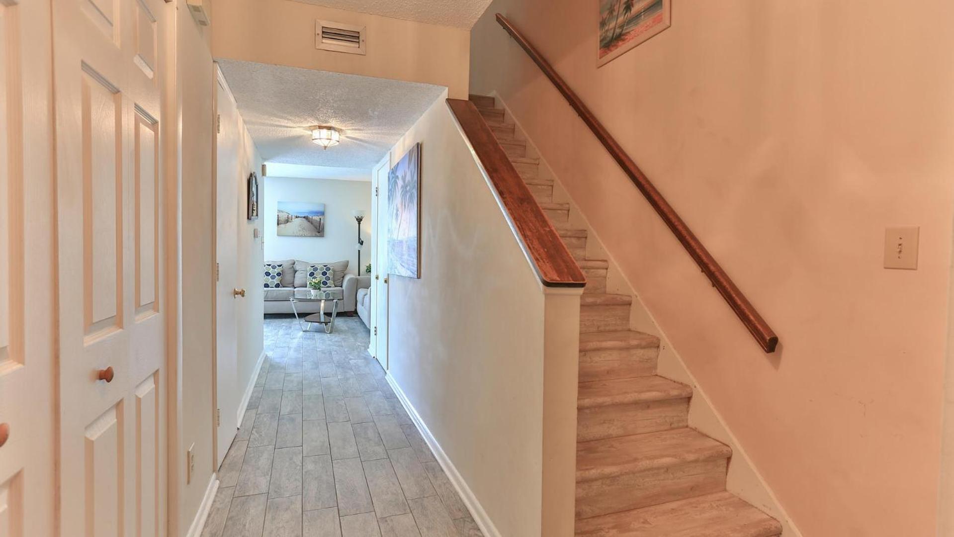 Southbay By The Gulf 12 A Townhome With Balcony Overlooking Pool And A Short Walk To Holiday home Destin
