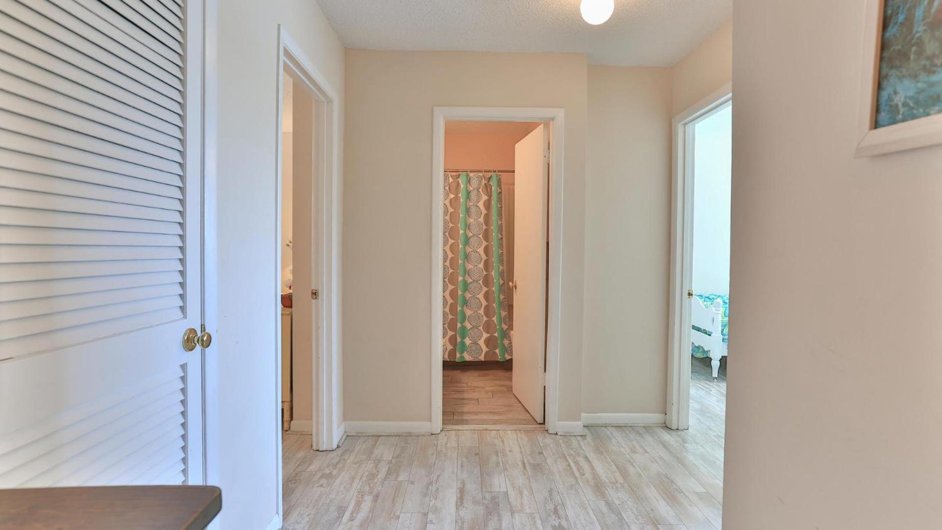 Southbay By The Gulf 12 A Townhome With Balcony Overlooking Pool And A Short Walk To Destin