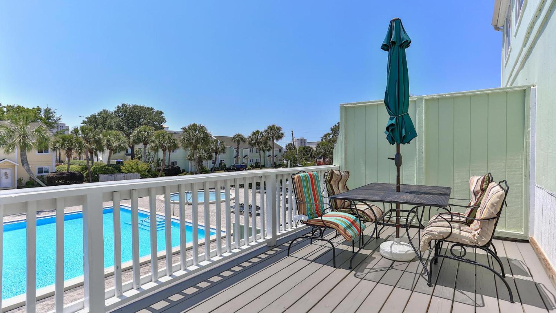 Southbay By The Gulf 12 A Townhome With Balcony Overlooking Pool And A Short Walk To Holiday home