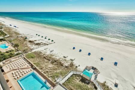 The Oyster By Brightwild-beachfront Holiday home Destin
