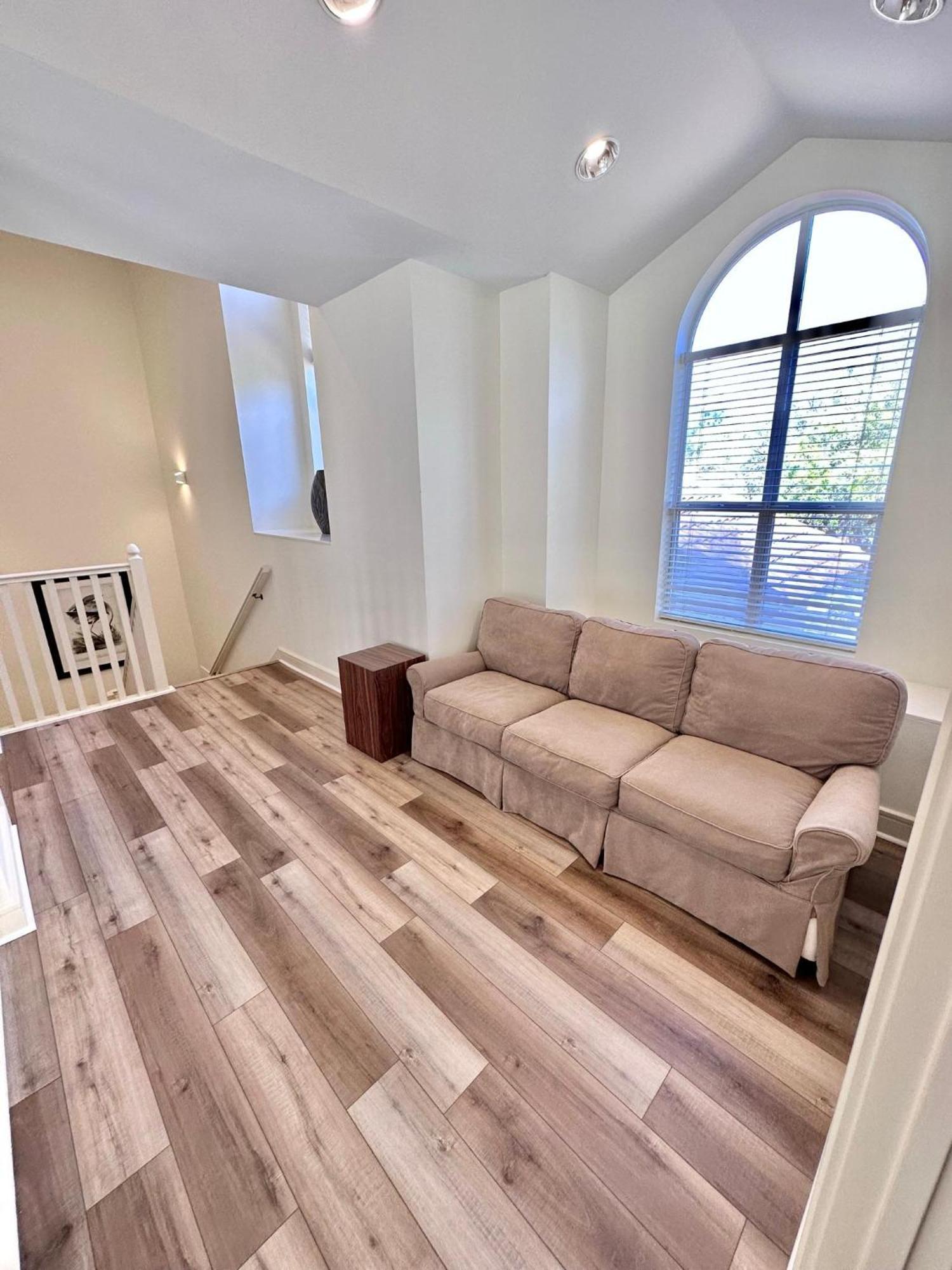 5403 Tivoli Terrace