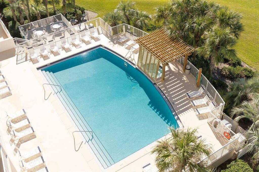 Apartment Terrace At Pelican 606 Three Little Fish Destin