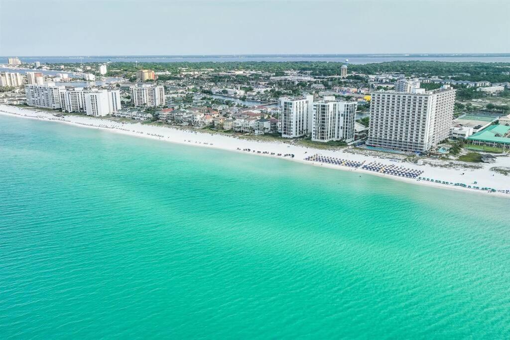 Pelican 810 Aquamarine Apartment *