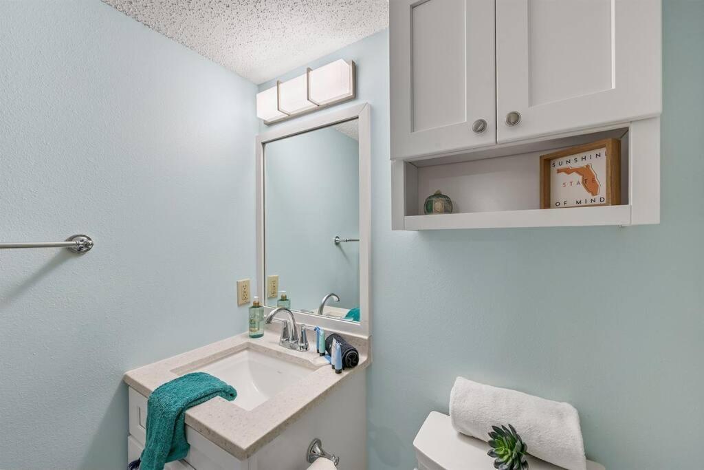 Pelican 604 Shore Thing Apartment *